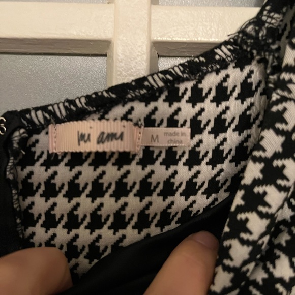 SOLD - Houndstooth Mini Long Sleeve Dress Size M - Picture 5 of 8